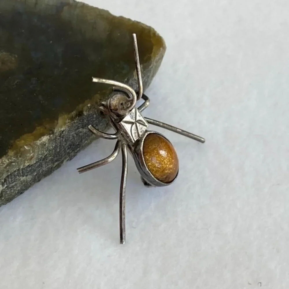 Sterling Silver 925 Oval Tigers Eye Cabochon Spider Critter Dainty Bug Brooch
